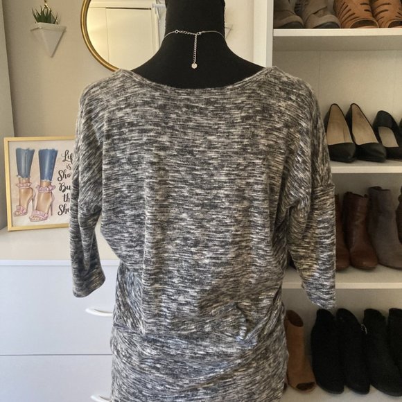 Express Sweater - Picture 2 of 3